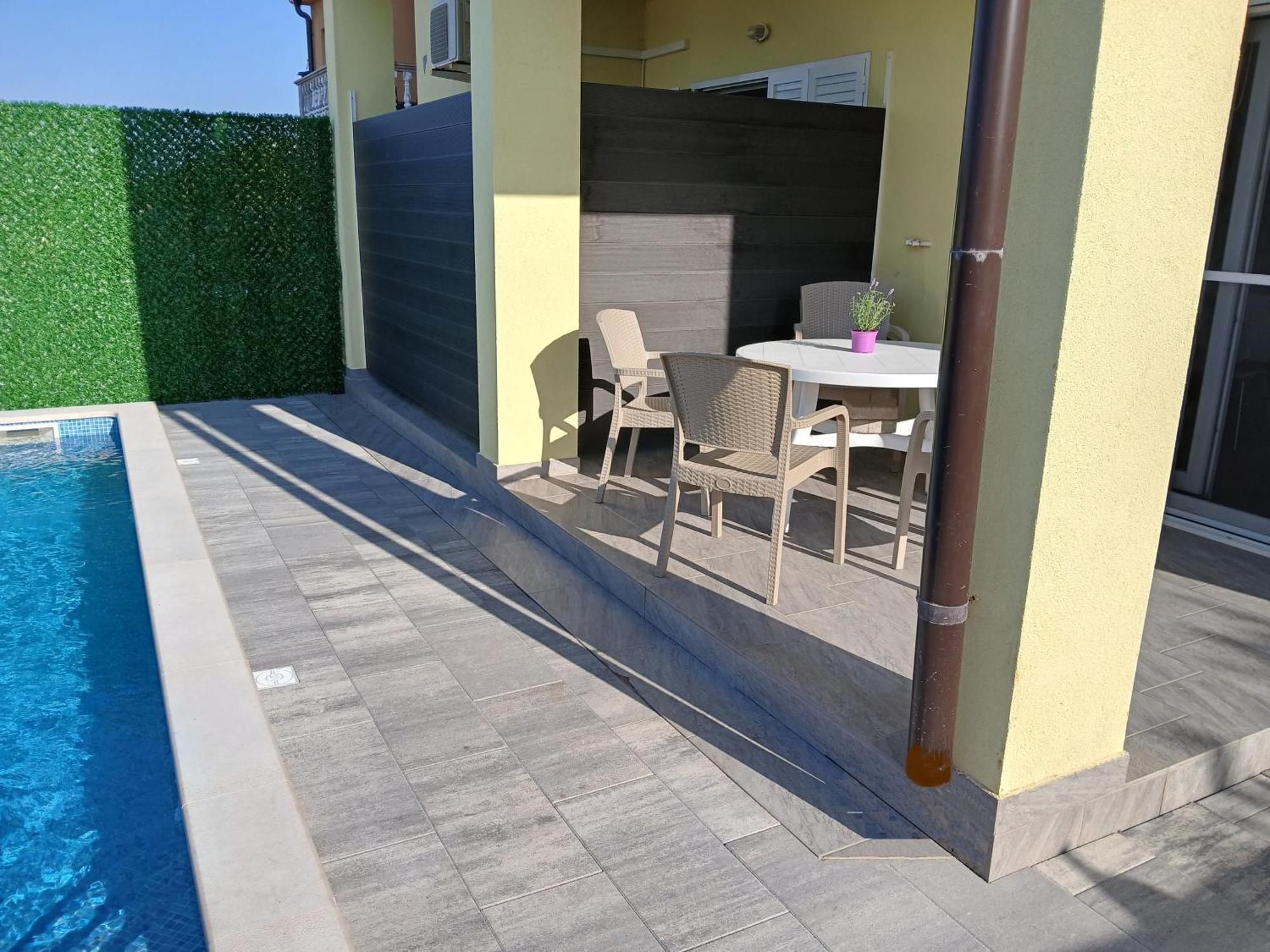 Apartmani Jelic วินเยราซ ภายนอก รูปภาพ
