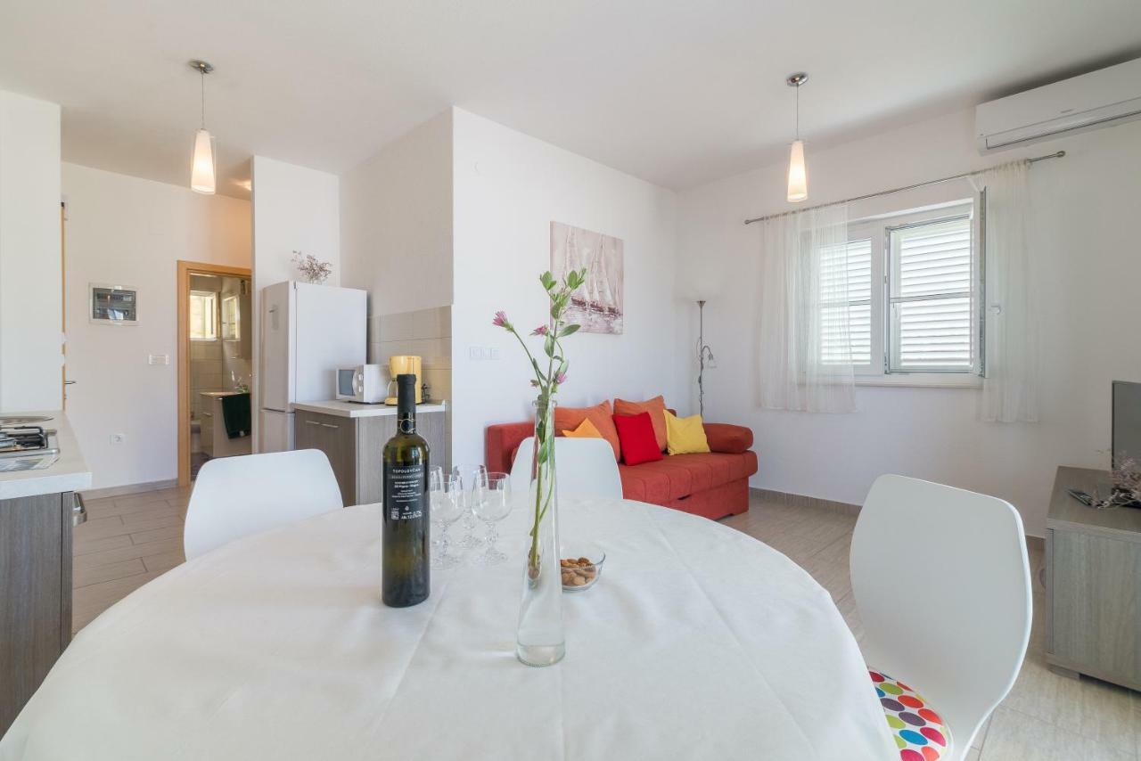 Apartmani Jelic วินเยราซ ภายนอก รูปภาพ